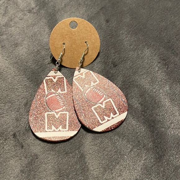 Football 🤎 🏈 🤎Mom Earrings! Vegan Leather - Picture 3 of 4
